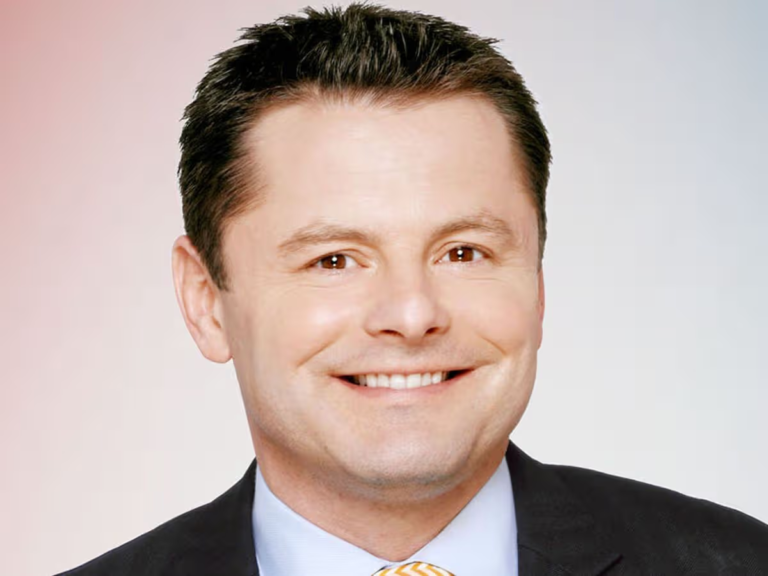 chris hollins net worth